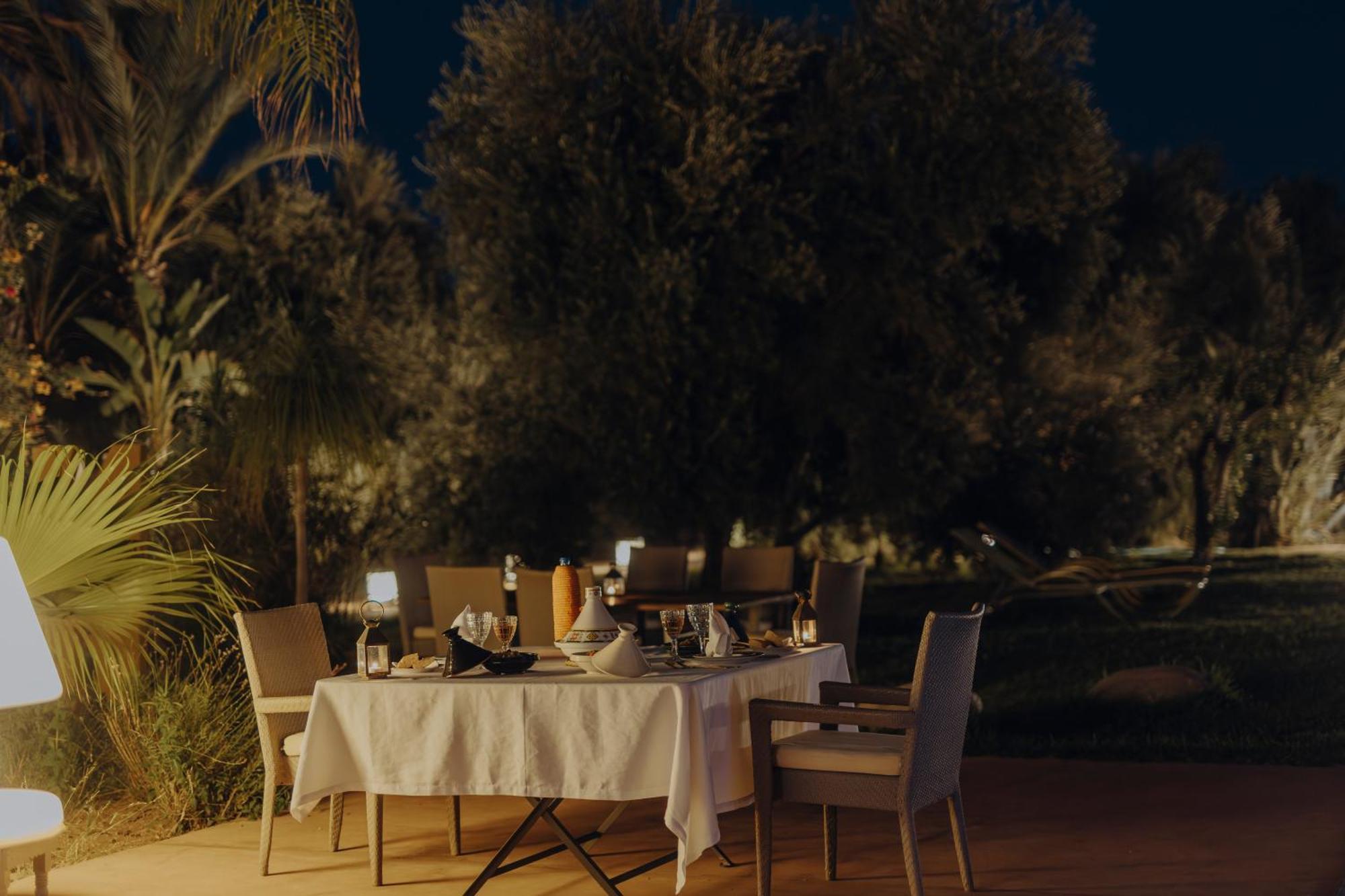 Les Roses By La Siredrah Hotel Ait Bou Zguia Exterior photo
