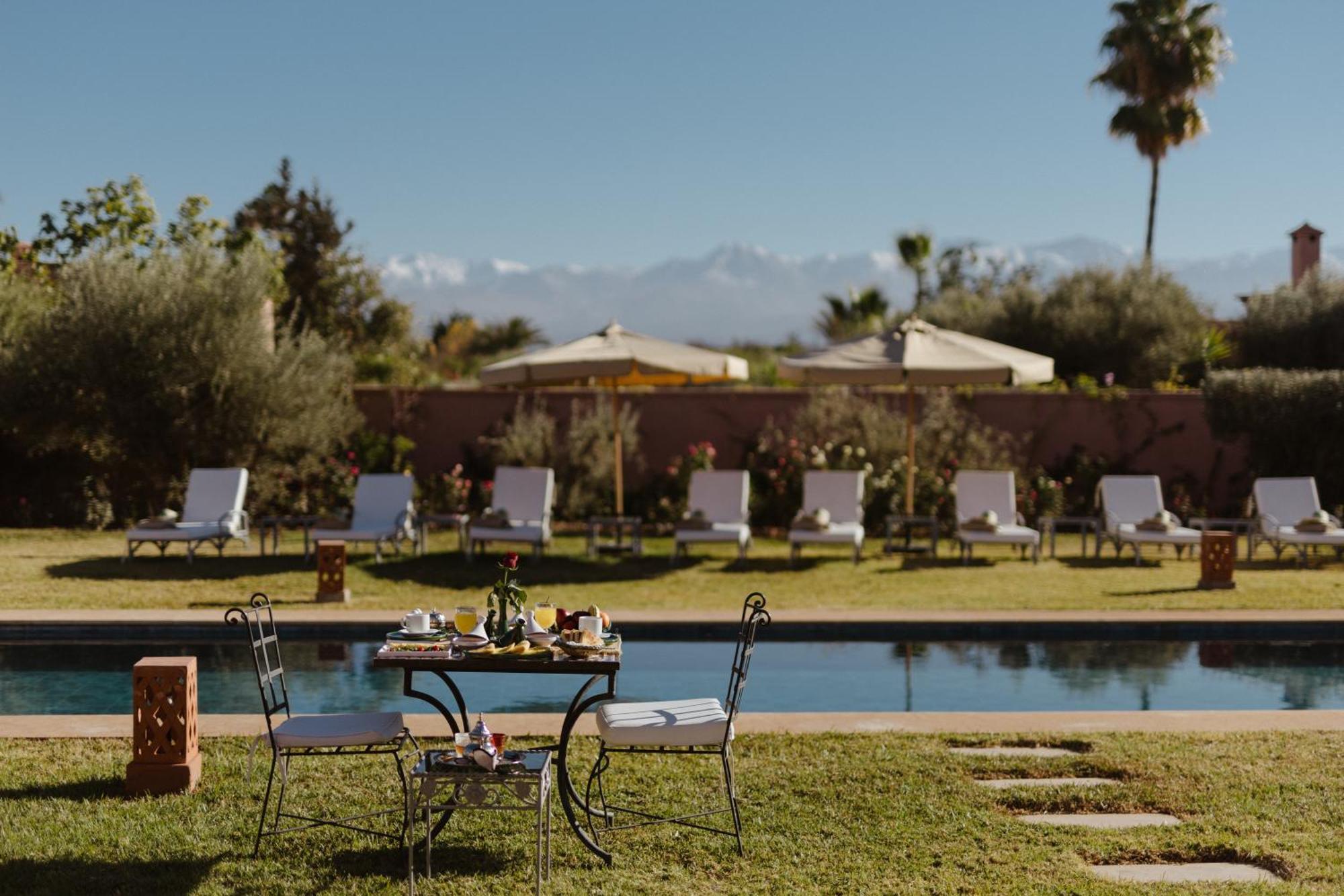 Les Roses By La Siredrah Hotel Ait Bou Zguia Exterior photo