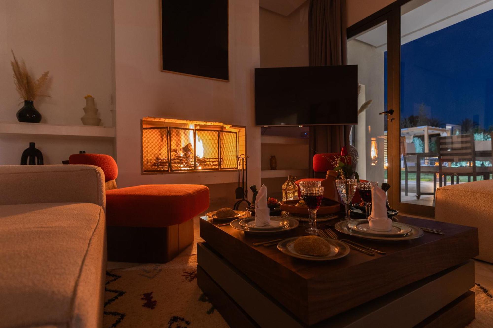 Les Roses By La Siredrah Hotel Ait Bou Zguia Exterior photo