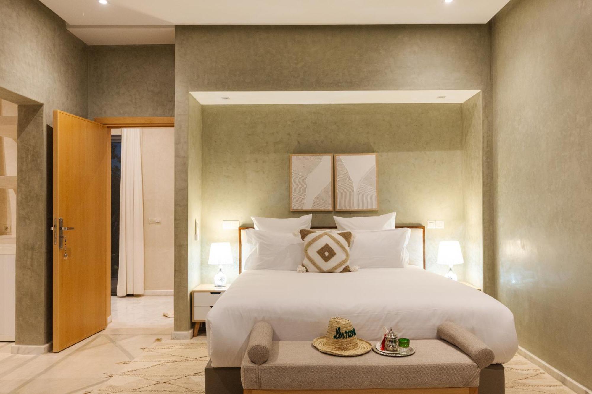Les Roses By La Siredrah Hotel Ait Bou Zguia Exterior photo