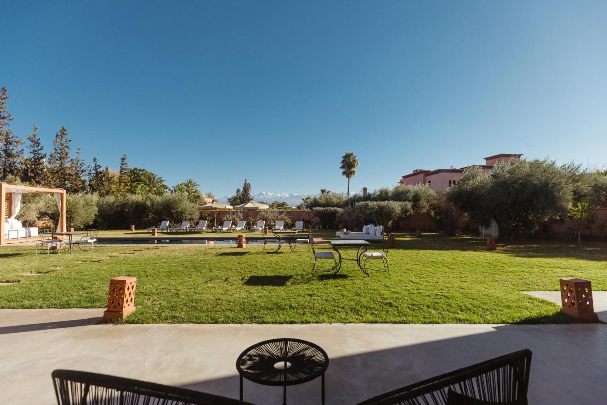 Les Roses By La Siredrah Hotel Ait Bou Zguia Exterior photo