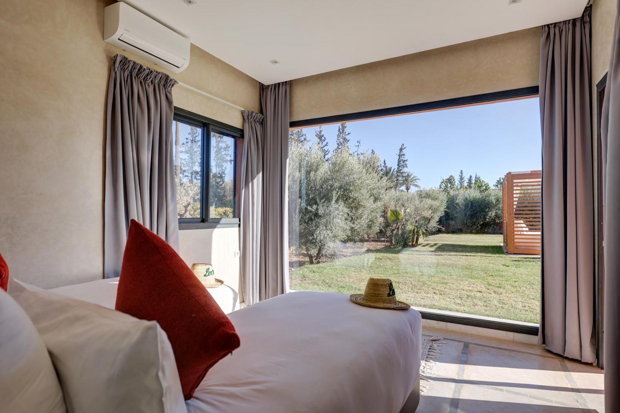 Les Roses By La Siredrah Hotel Ait Bou Zguia Exterior photo