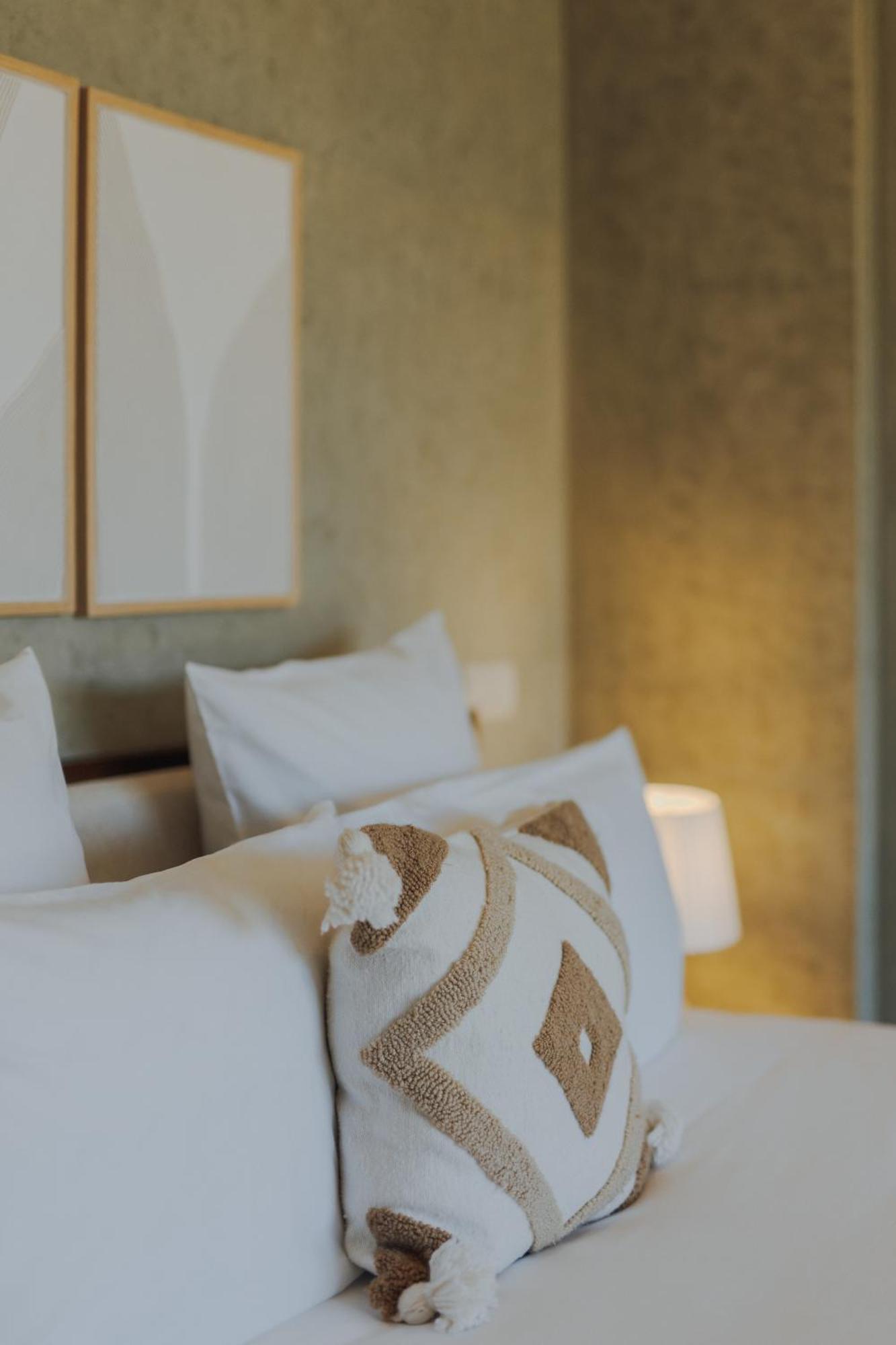 Les Roses By La Siredrah Hotel Ait Bou Zguia Exterior photo